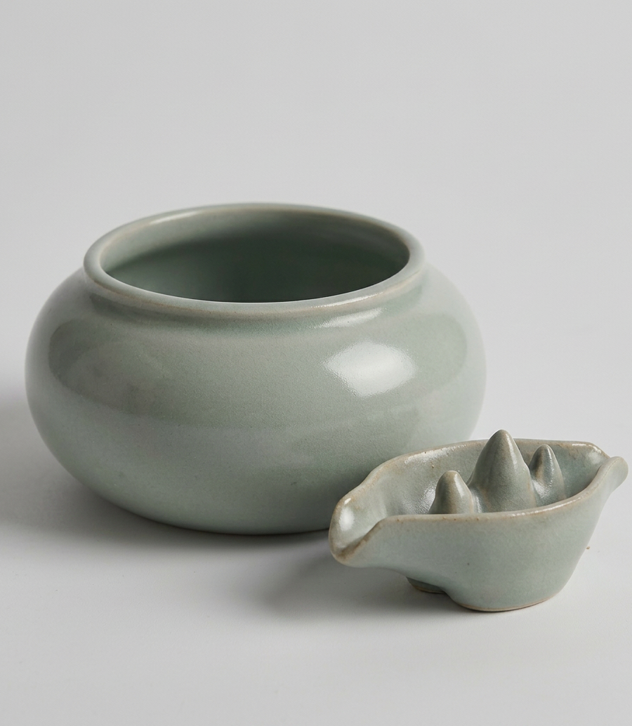 Celadon Water Bowl Set